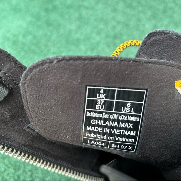 NWT Dr. Martens Ghilana Max Quad Platform Boot Distressed Patent Leather Black 6 - Picture 11 of 16